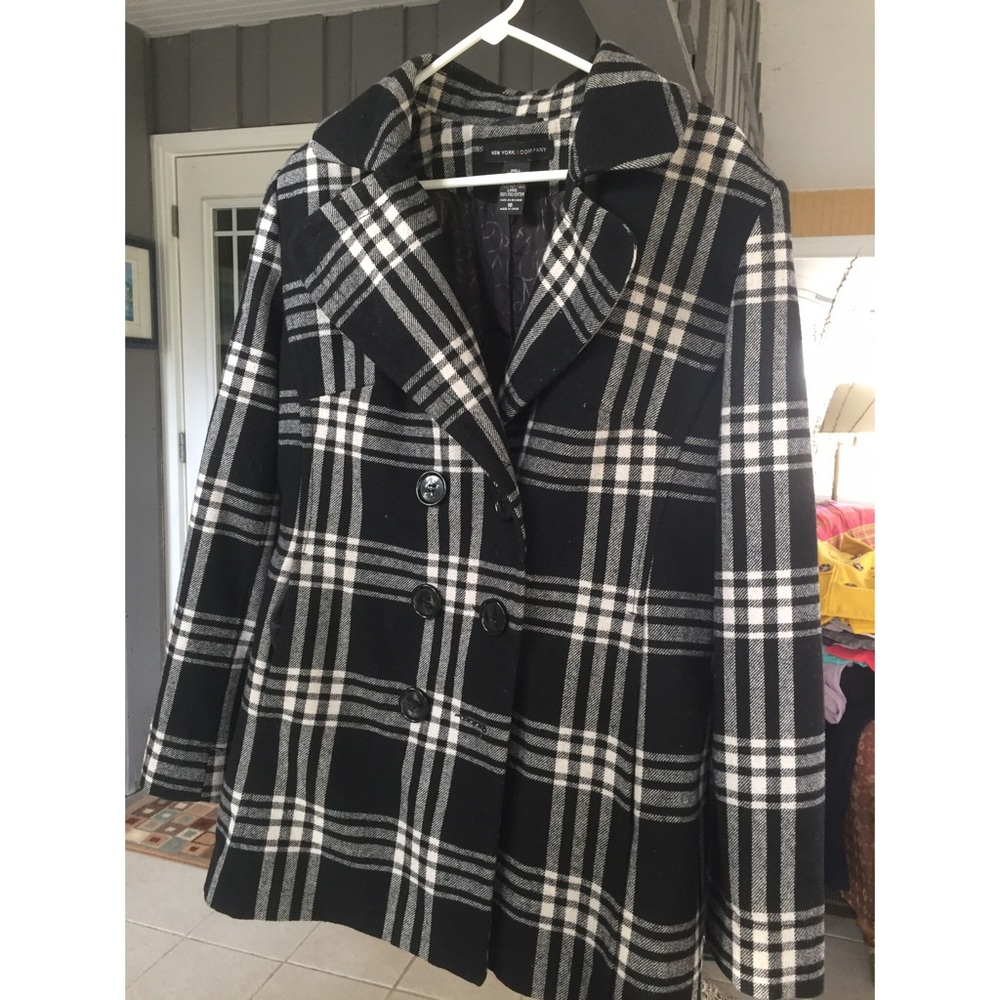 Black and White Winter Coat, size 16